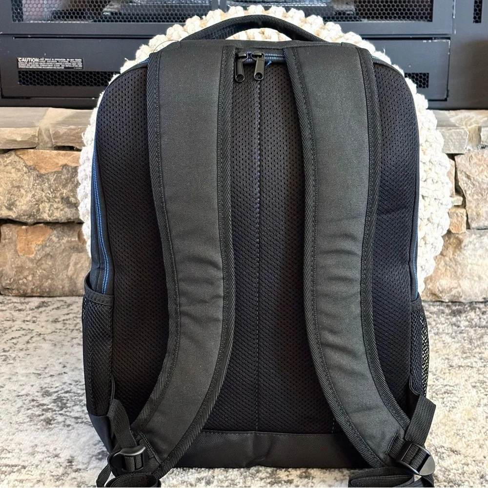 NWT Dell Essential Backpack 15 Laptop Bag Black